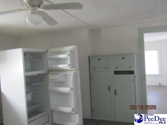 112 N Carolina Ct, Dillon, SC 29536 - interior space
