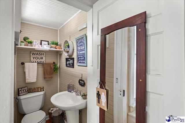 116 Moore St, Bennettsville, SC 29512 - bathroom with toilet and a sink