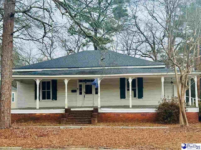 view of front of home featuring a porch