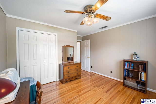 908 Clarendon Ave, Florence, SC 29505 - sitting room with ornamental molding, light wood-style flooring, a ceiling fan, and baseboards