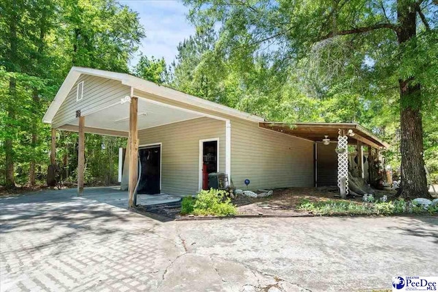 view of front of property