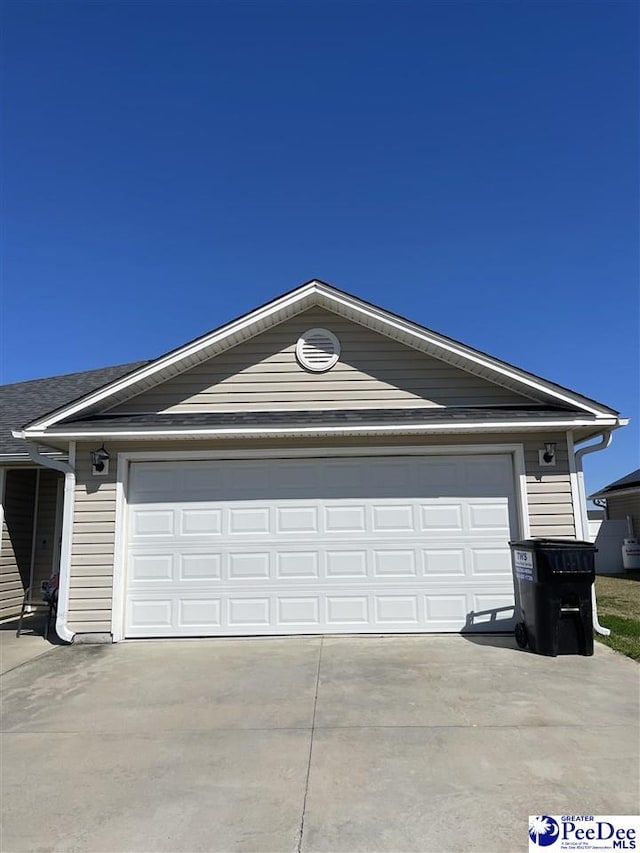 3007 Colton Dr, Florence, SC 29506 - garage with driveway