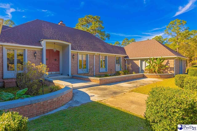 634 Georgetown Rd, Darlington, SC 29532 - view of front facade with a front yard