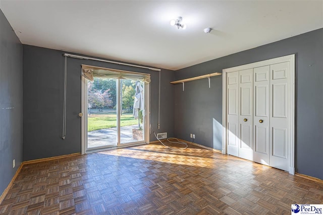 634 Georgetown Rd, Darlington, SC 29532 - entryway featuring dark parquet floors