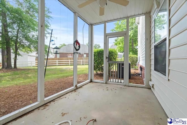 2125-D Sanderling Dr, Florence, SC 29505 - unfurnished sunroom featuring ceiling fan
