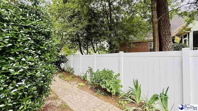 2423 Ben Hogan Cir, Florence, SC 29506 - view of yard featuring fence