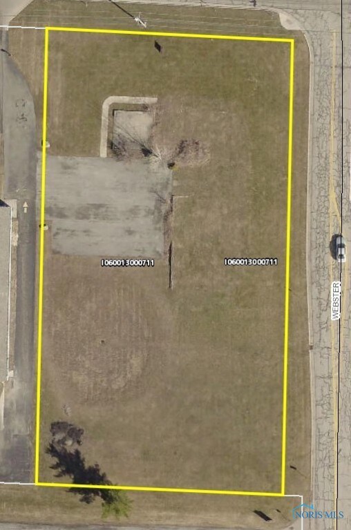 205 Stadium Dr, Defiance, OH 43512 - photo 1