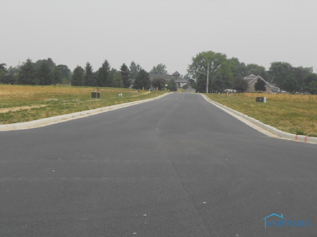 708 State St, Leipsic, OH 45856