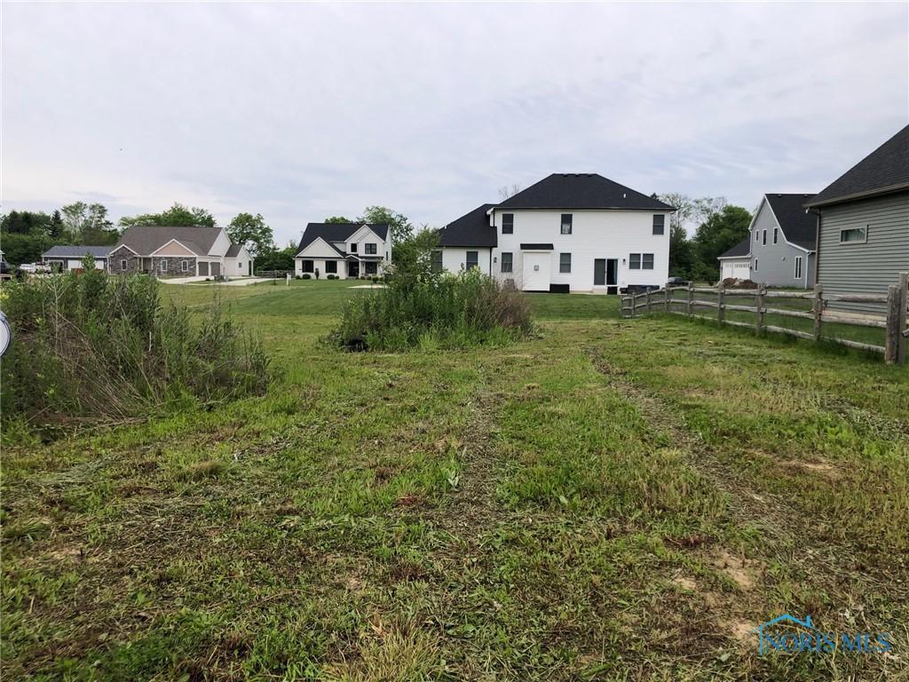 5617 Waterville Monclova Rd, Monclova, OH 43542