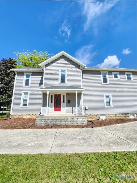 view of front of house with covered porch