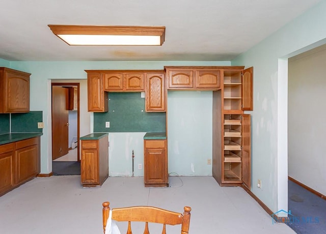 kitchen with tasteful backsplash