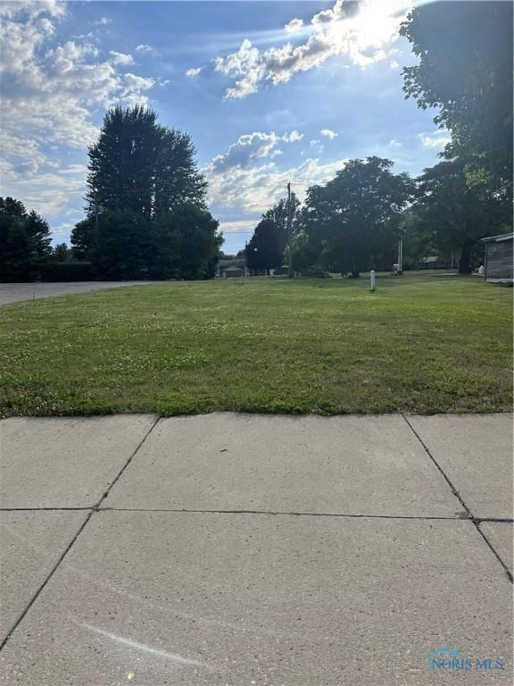 106 N Sycamore Ave, Sycamore, OH 44882
