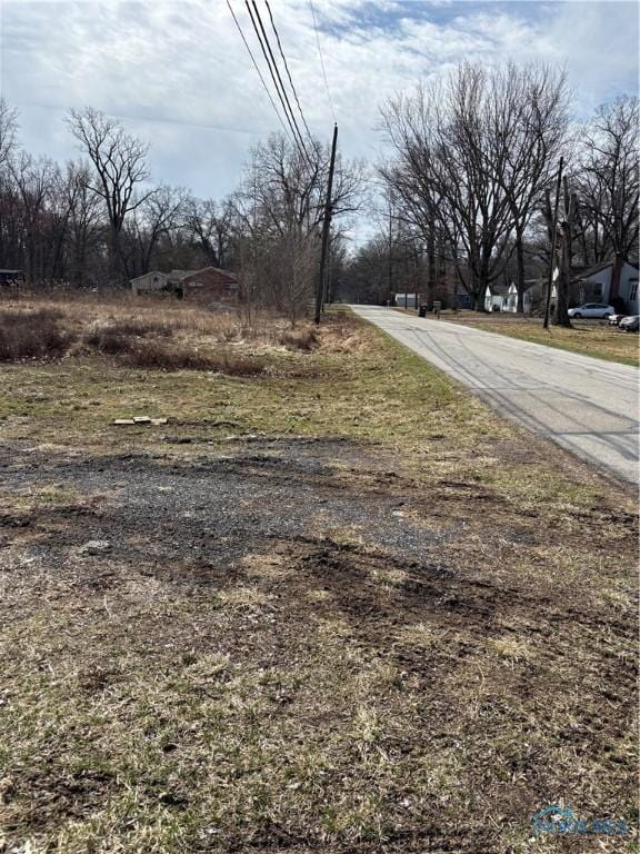 2946 Elmwood Dr, Sylvania, OH 43560