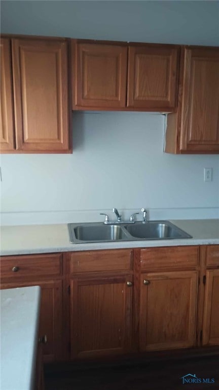 kitchen featuring sink