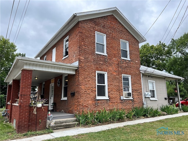 view of front of house