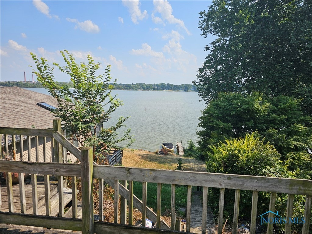 view of water feature