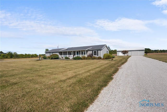 ranch-style home featuring a front yard