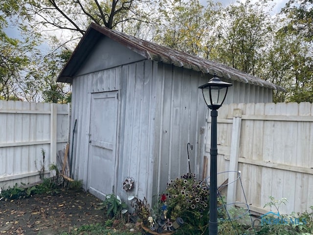 view of outbuilding