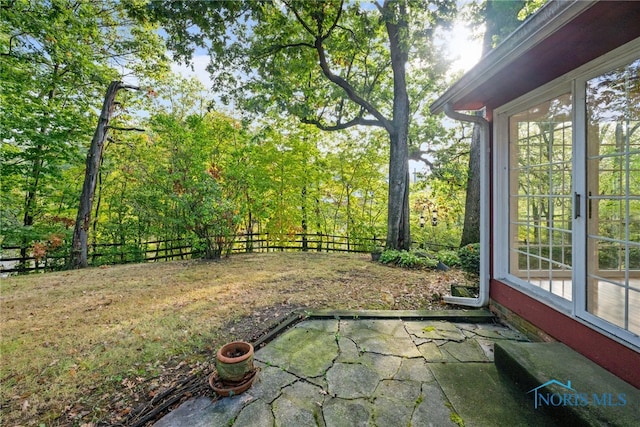 view of yard with a patio