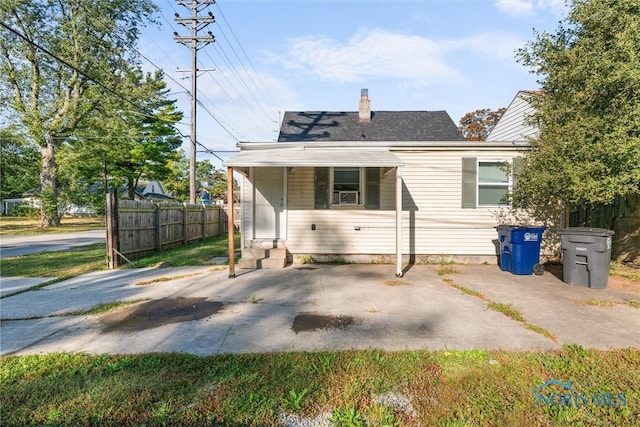 view of front of property