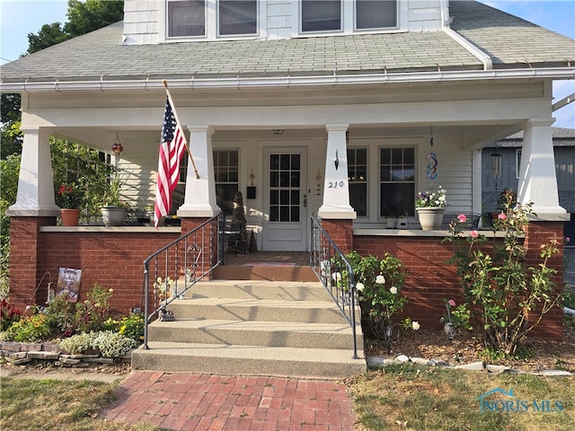 view of front of house featuring covered porch