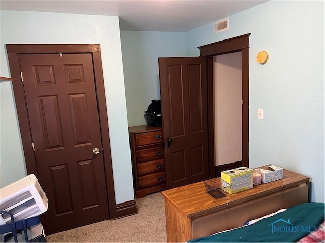 office with light colored carpet