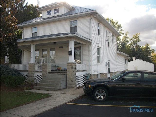 view of front of home with covered porch