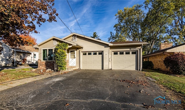 view of front facade featuring a garage