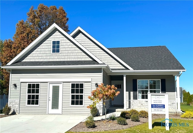 craftsman inspired home with a porch