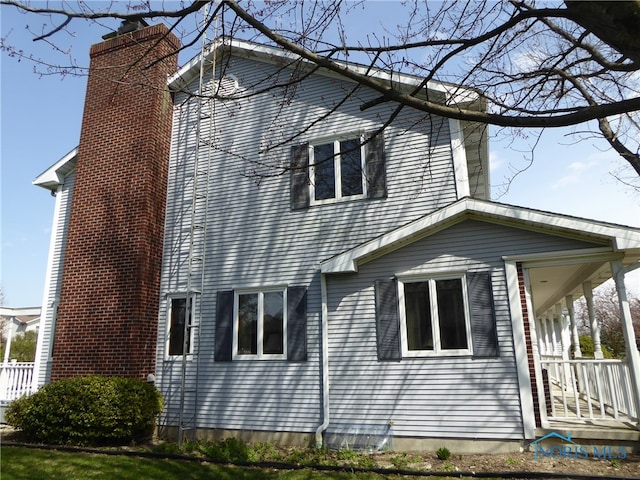 view of home's exterior