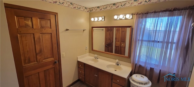 bathroom with vanity