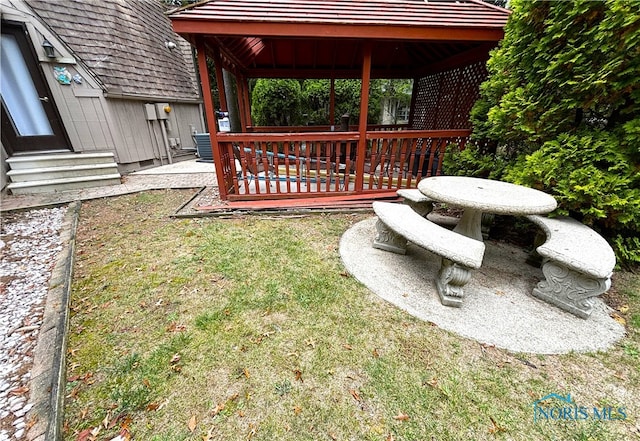 view of yard featuring a gazebo