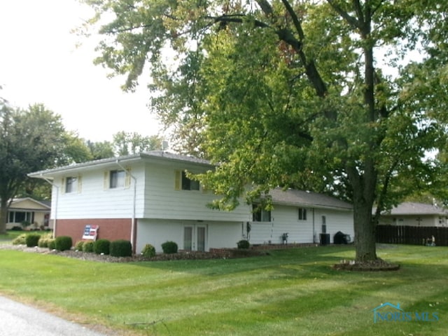 exterior space with a lawn