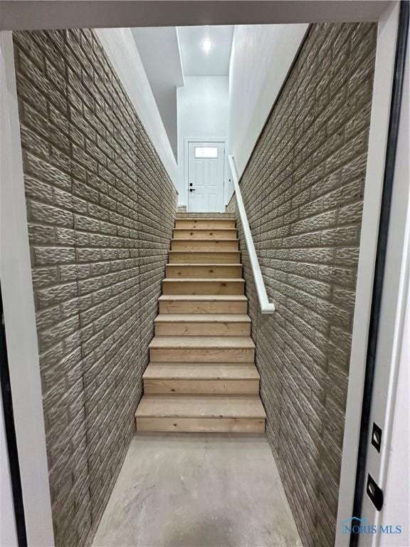 3640 Turtle Creek Dr, Perrysburg, OH 43551 - stairs with concrete flooring