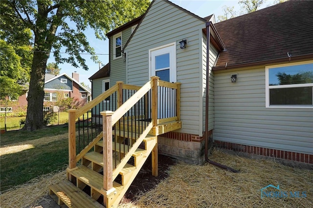 exterior space featuring a lawn