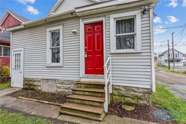 view of property entrance