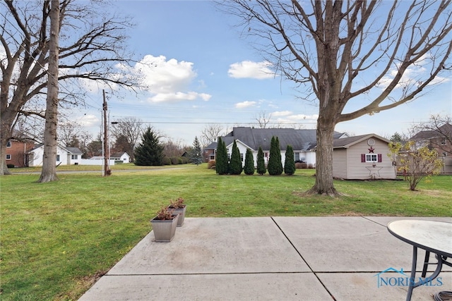 view of yard with a patio