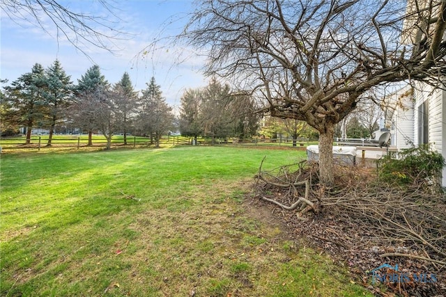 view of yard featuring a rural view