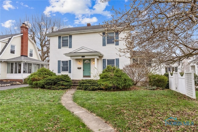 view of front of house featuring a front yard