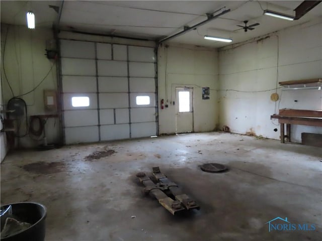 garage with ceiling fan