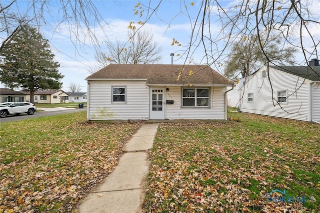 view of front of house with a front yard