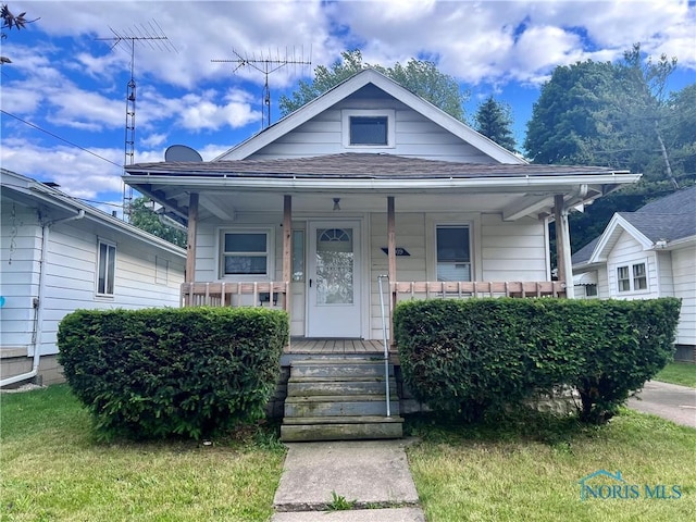 1009 Slater St, Toledo, OH 43612 - view of bungalow