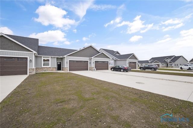 view of front facade with a garage