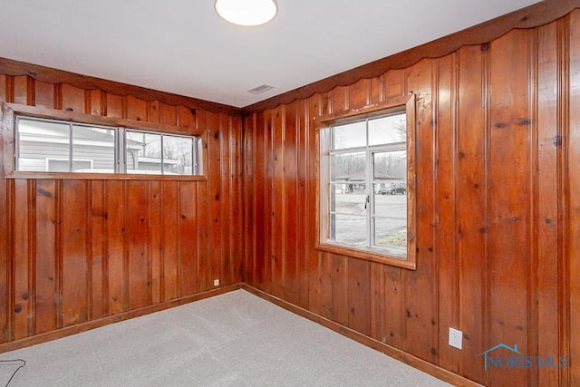 view of carpeted spare room