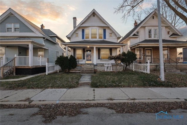 view of front of home featuring a porch