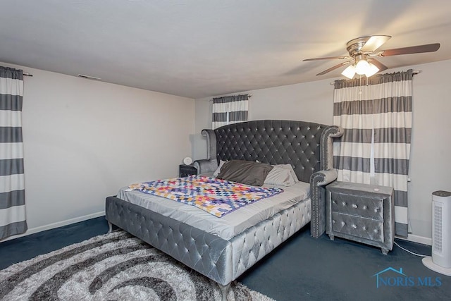 bedroom with ceiling fan