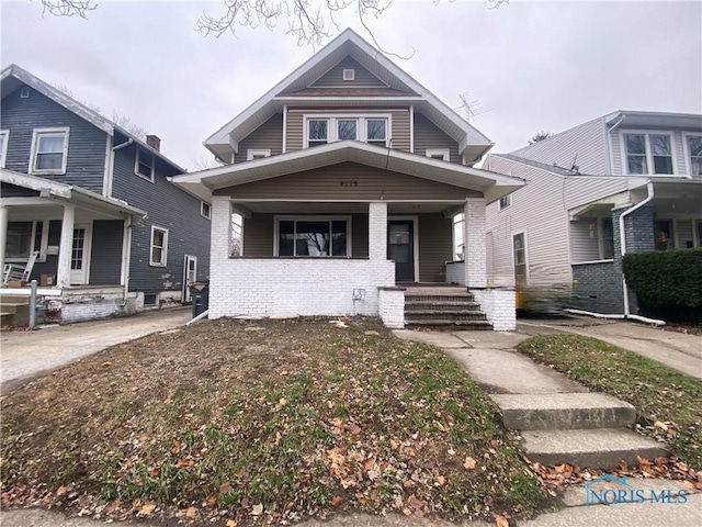 view of front of house with a porch