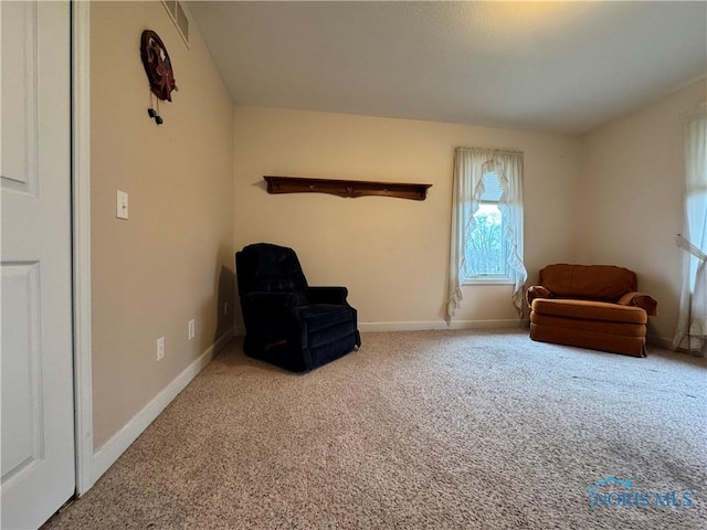 unfurnished room with carpet