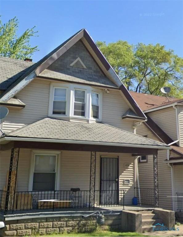 view of front of house with covered porch