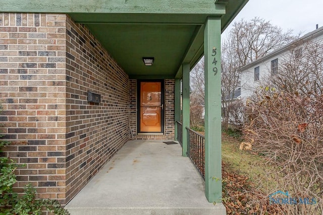 view of property entrance